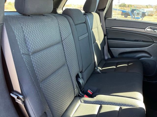 Certified 2021 Jeep Grand Cherokee Laredo w/ Security & Convenience Group image 23