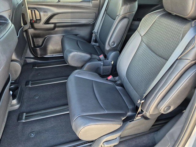 New 2026 Toyota Sienna XLE Woodland Edition AWD/4WD image 15