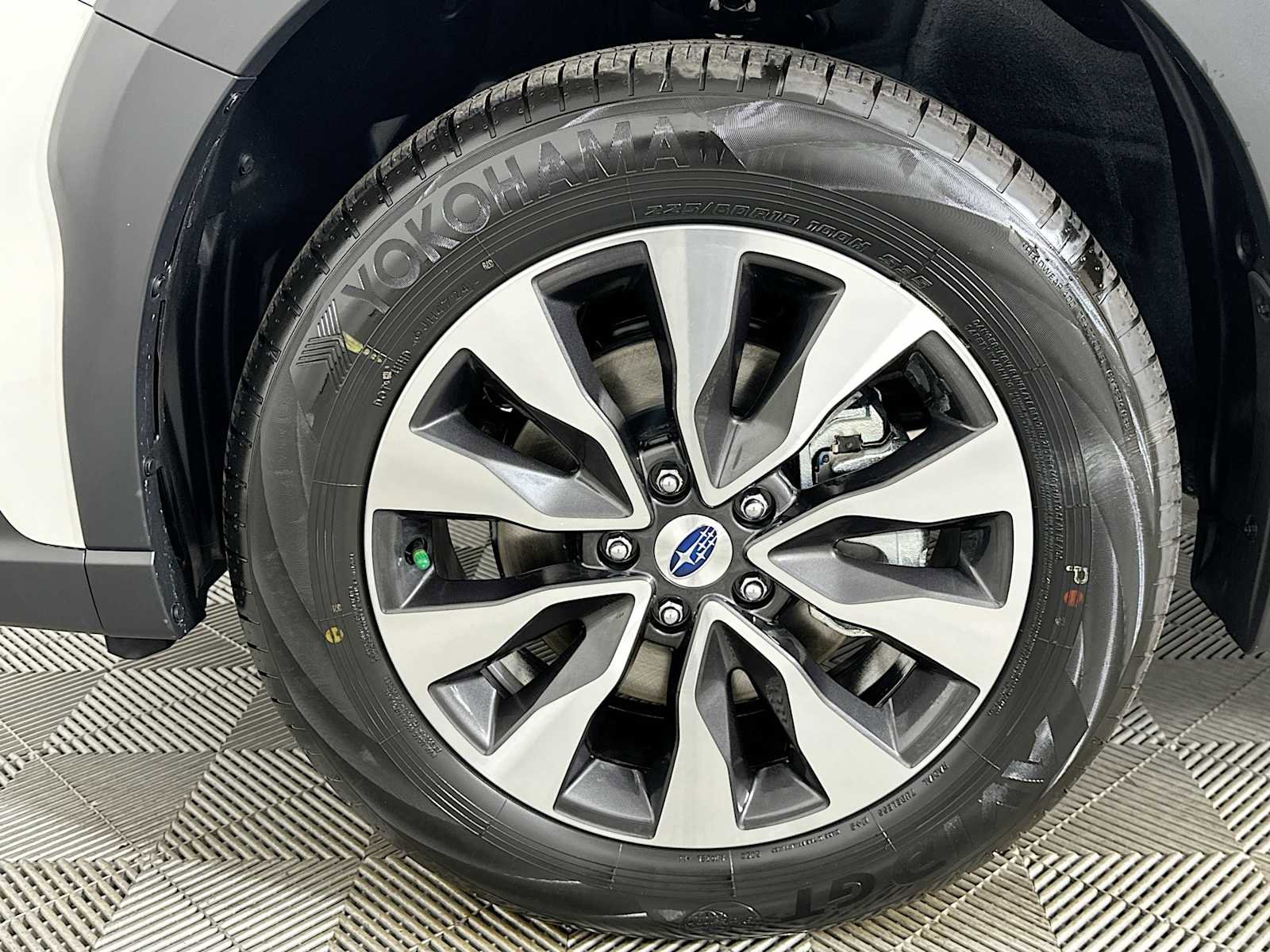 Certified 2025 Subaru Outback Limited w/ Popular Package #2 image 30