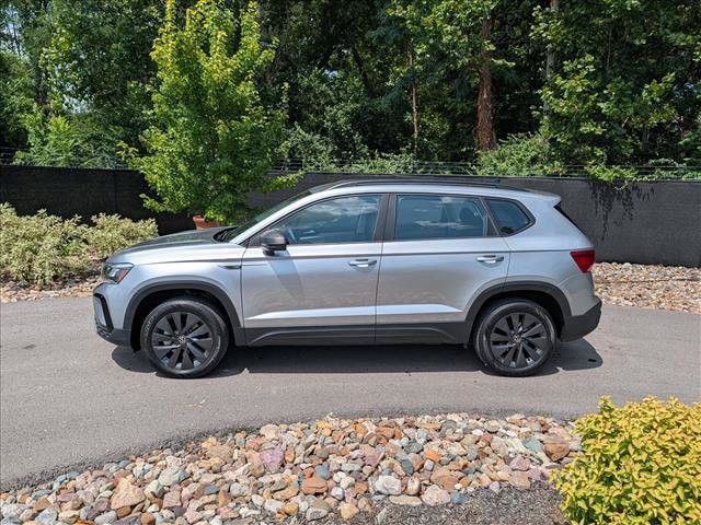 Used 2022 Volkswagen Taos S w/ IQ Drive S Package FWD image 2