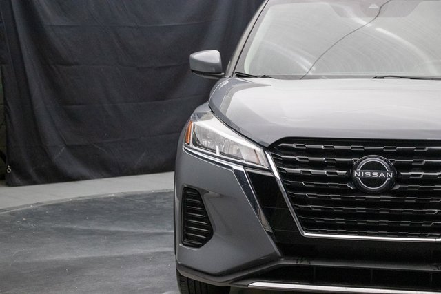 Used 2023 Nissan Kicks SV image 5