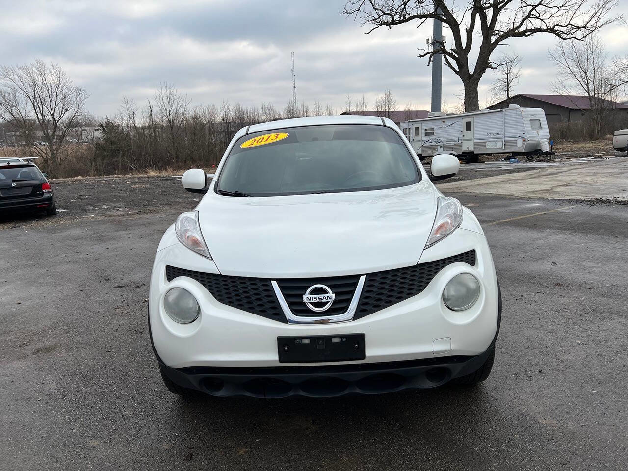 Used 2013 Nissan Juke SV image 2