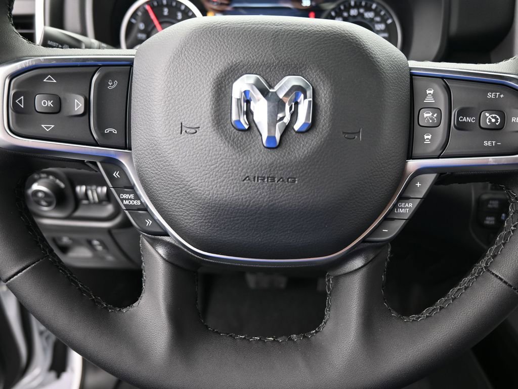 Used 2025 RAM 1500 Big Horn AWD/4WD image 25