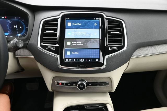 Used 2023 Volvo XC90 B6 Plus w/ Protection Package Premier AWD/4WD image 13