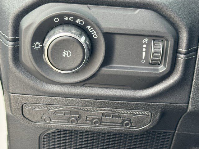 New 2025 Jeep Wrangler Sahara image 12