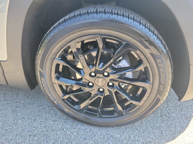 Used 2024 GMC Terrain SLE w/ Driver Convenience Package AWD/4WD image 5