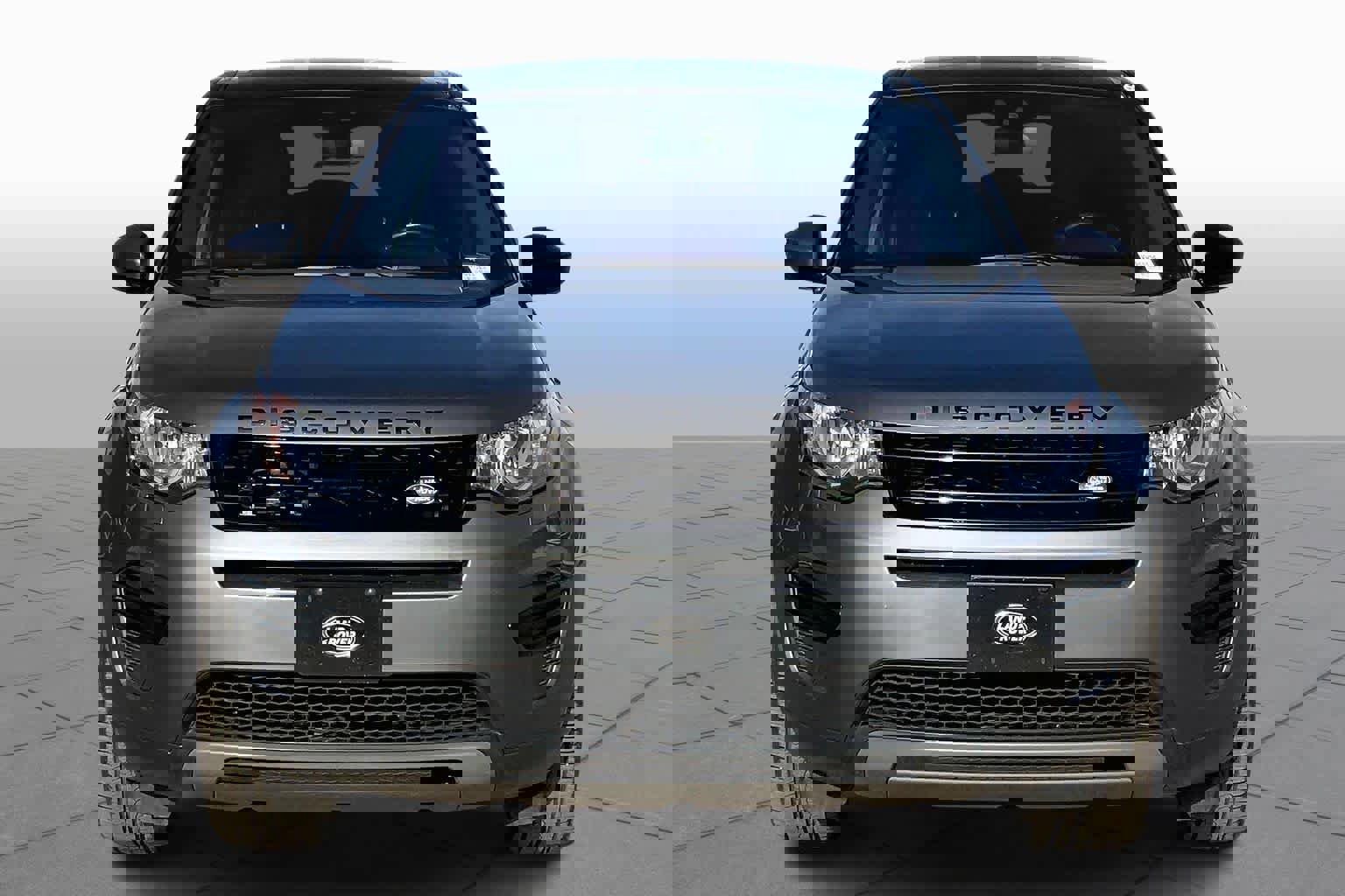 Certified 2019 Land Rover Discovery Sport SE image 3