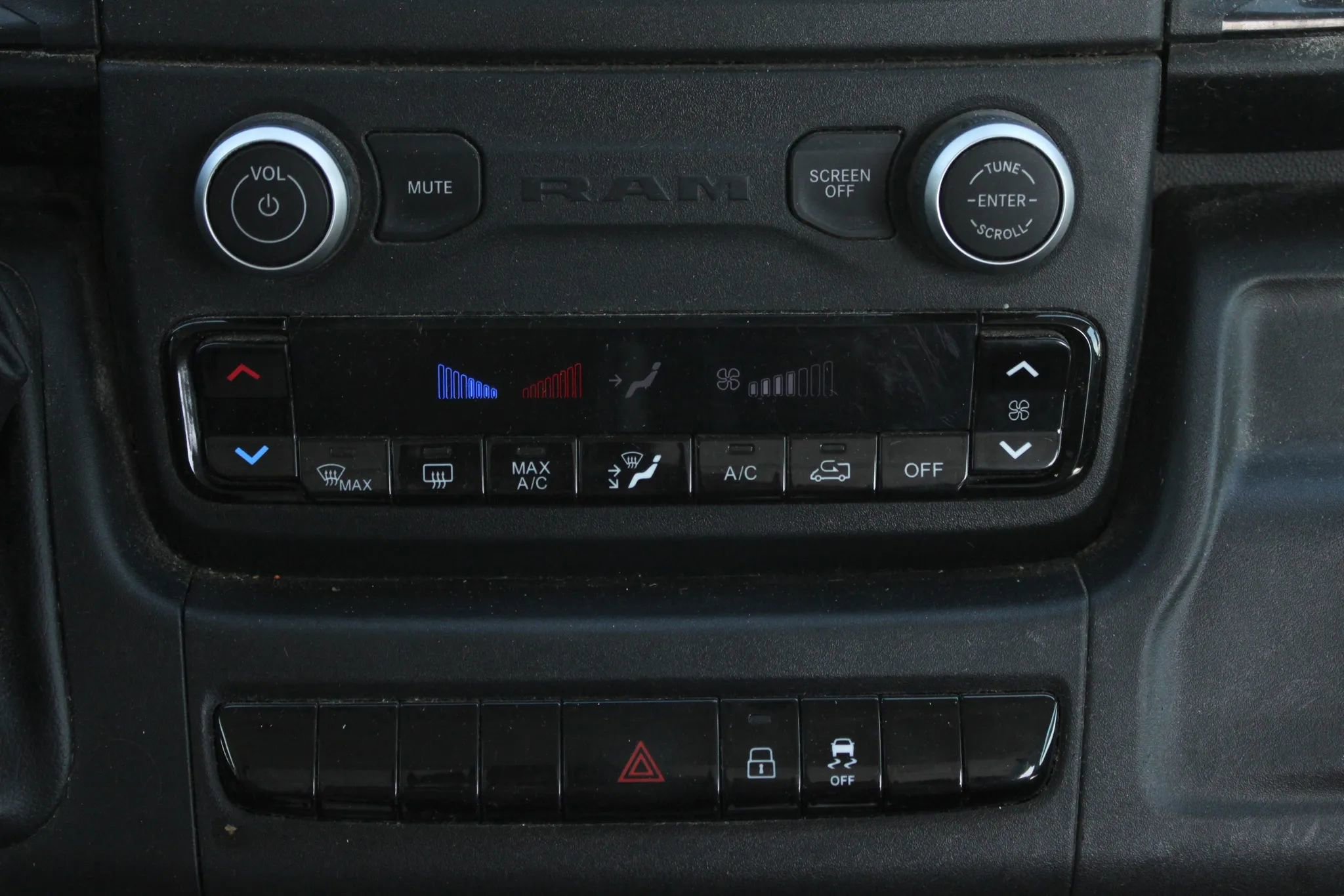 Used 2023 RAM ProMaster 2500 image 26