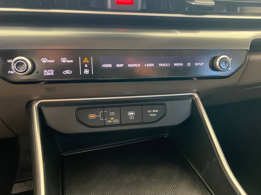 Certified 2025 Kia Carnival LXS FWD image 49