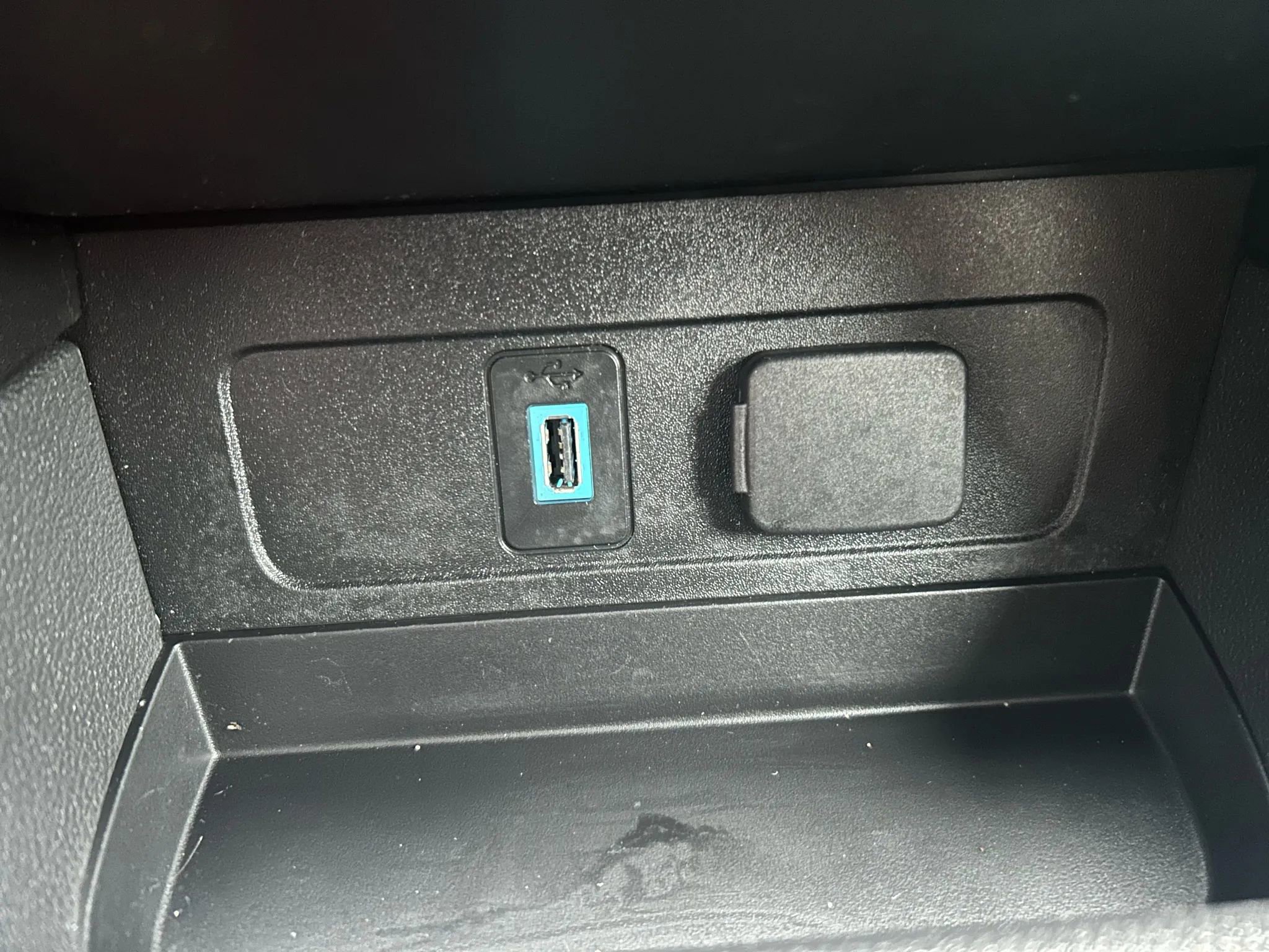 Used 2019 Ford Escape Titanium image 12