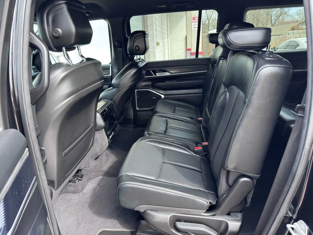 Used 2024 Jeep Wagoneer L Series II w/ Flexible Seating Group image 36