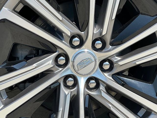 New 2025 Cadillac Lyriq Luxury image 25