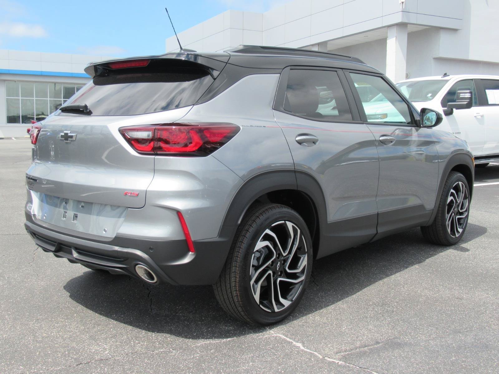 New 2026 Chevrolet TrailBlazer RS w/ Convenience Package FWD image 5