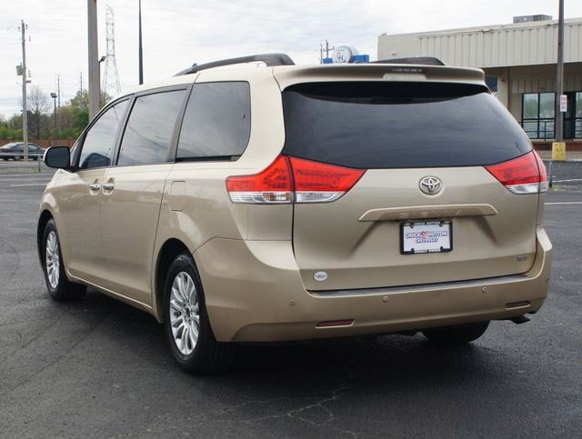 Used 2011 Toyota Sienna XLE w/ XLE Navigation Pkg FWD image 15