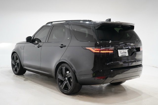 Used 2024 Land Rover Discovery Dynamic SE image 5