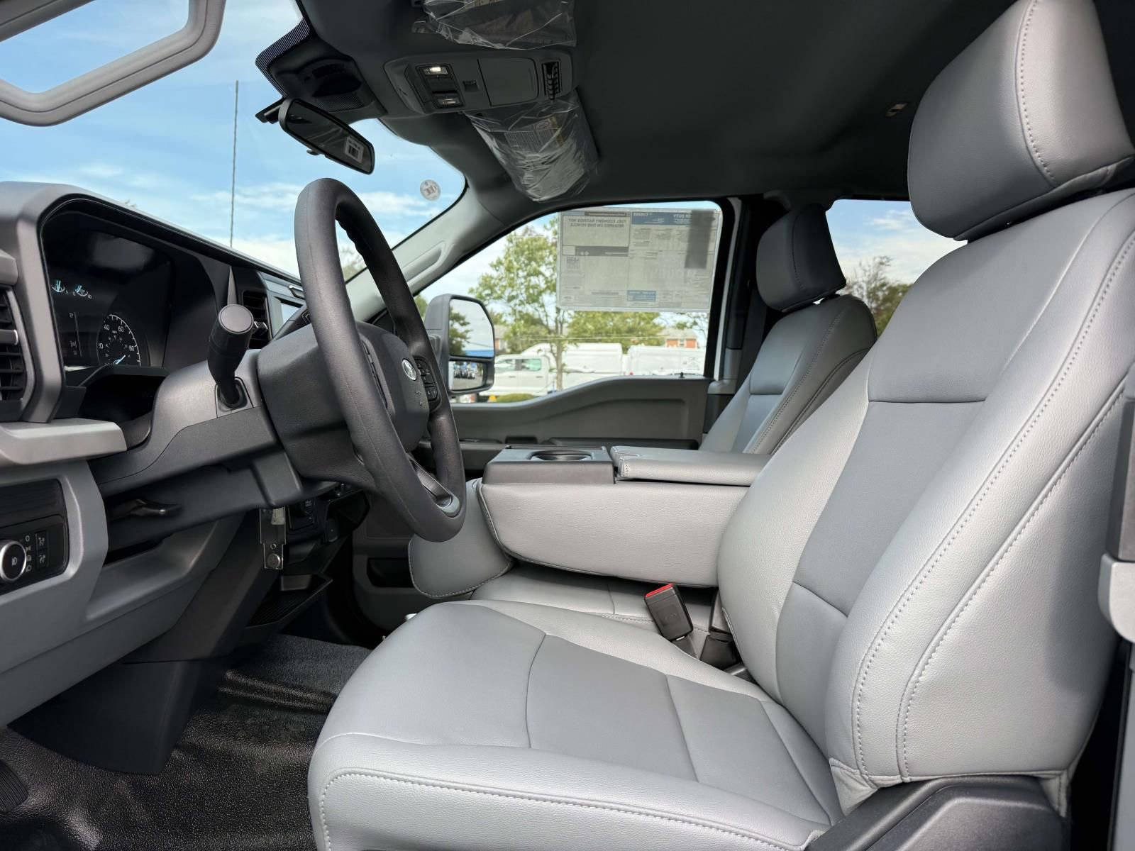 New 2026 Ford F550 4x4 Supercab Super Duty image 9