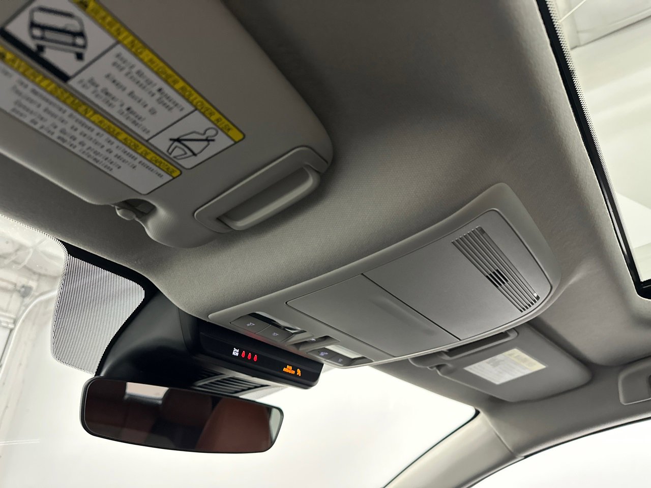 Used 2025 MAZDA CX-30 Carbon image 31