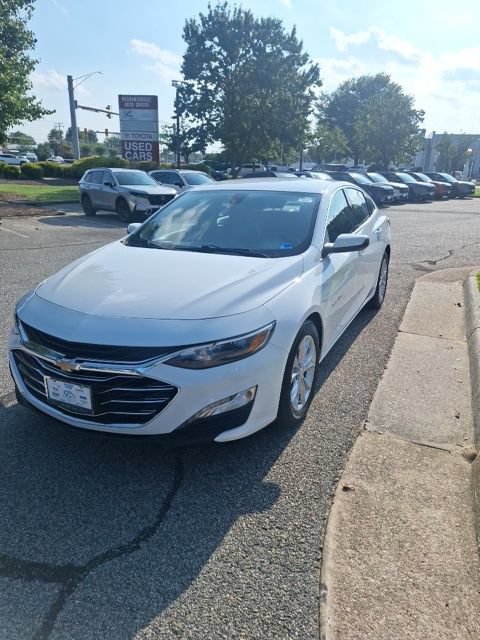 Used 2022 Chevrolet Malibu LT FWD image 3