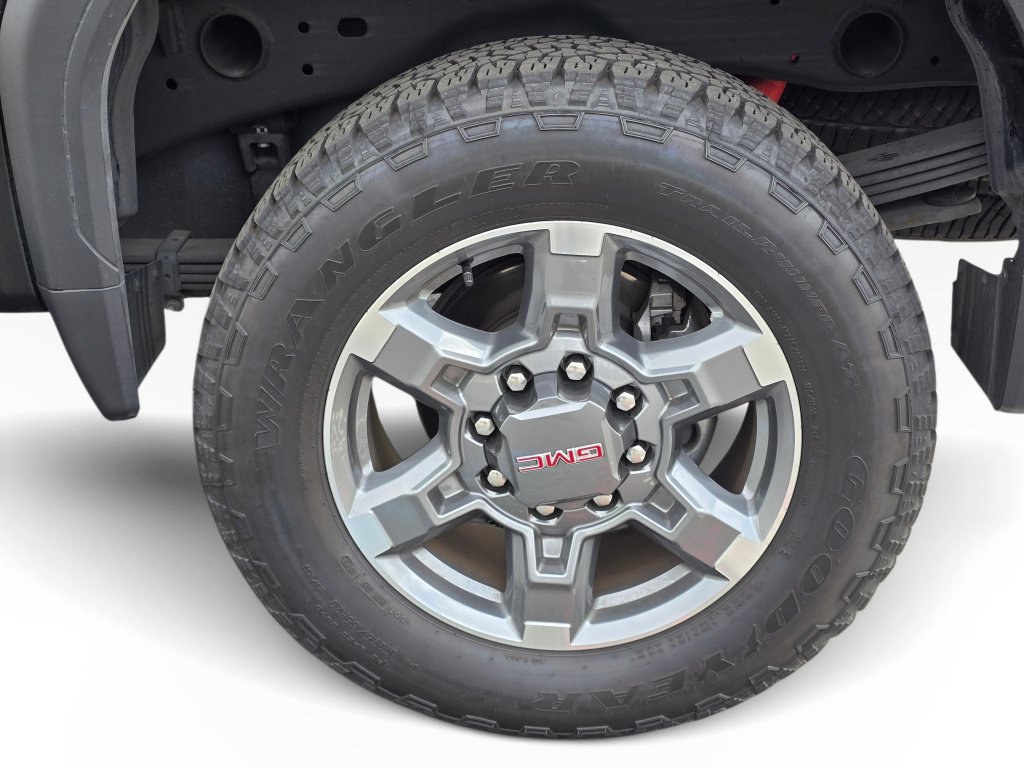 Used 2025 GMC Sierra 2500 SLE w/ SLE Value Package; AWD/4WD image 22
