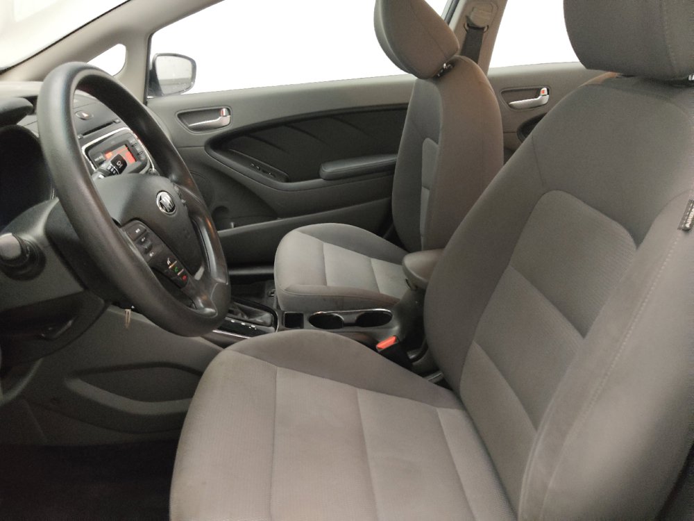 Used 2017 Kia Forte LX FWD image 17