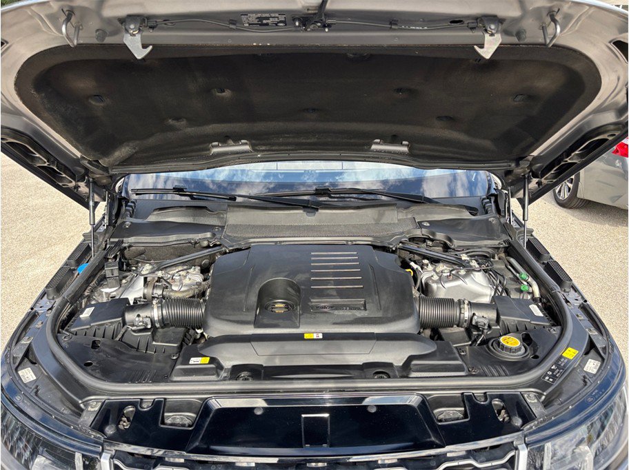 Used 2020 Land Rover Range Rover Sport SE image 52
