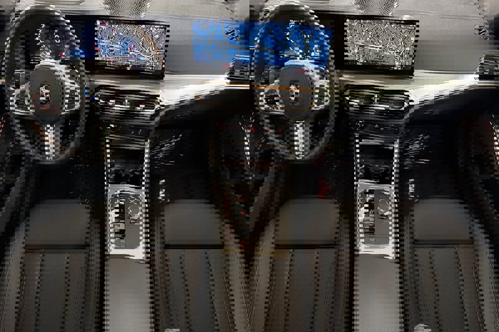 Used 2023 BMW 330i Sedan w/ M Sport Package image 3