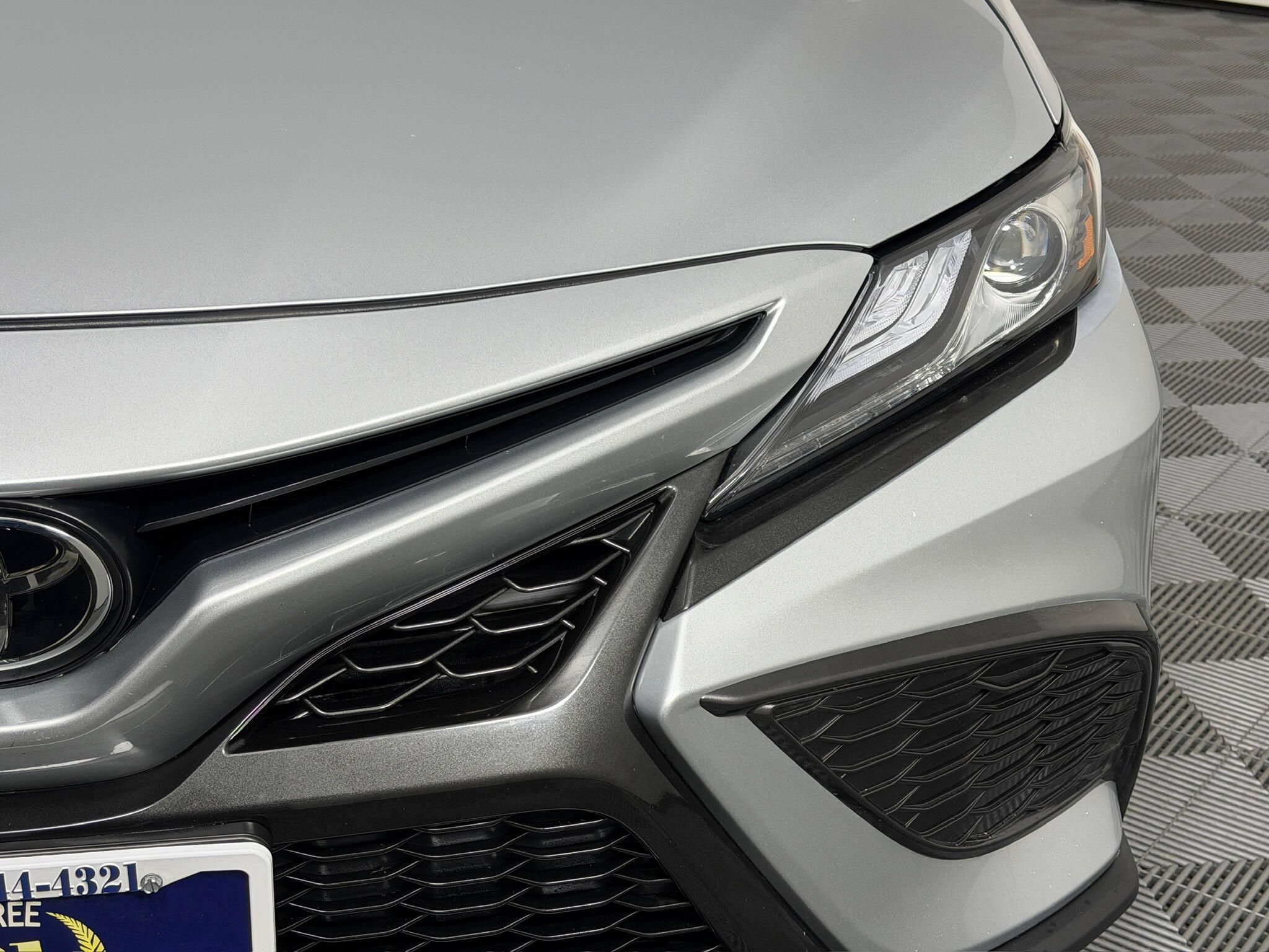 Used 2021 Toyota Camry XSE AWD/4WD image 5