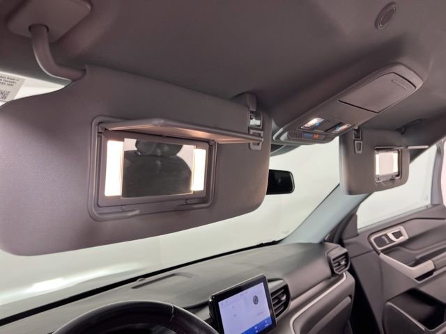 Used 2022 Ford Explorer XLT image 37