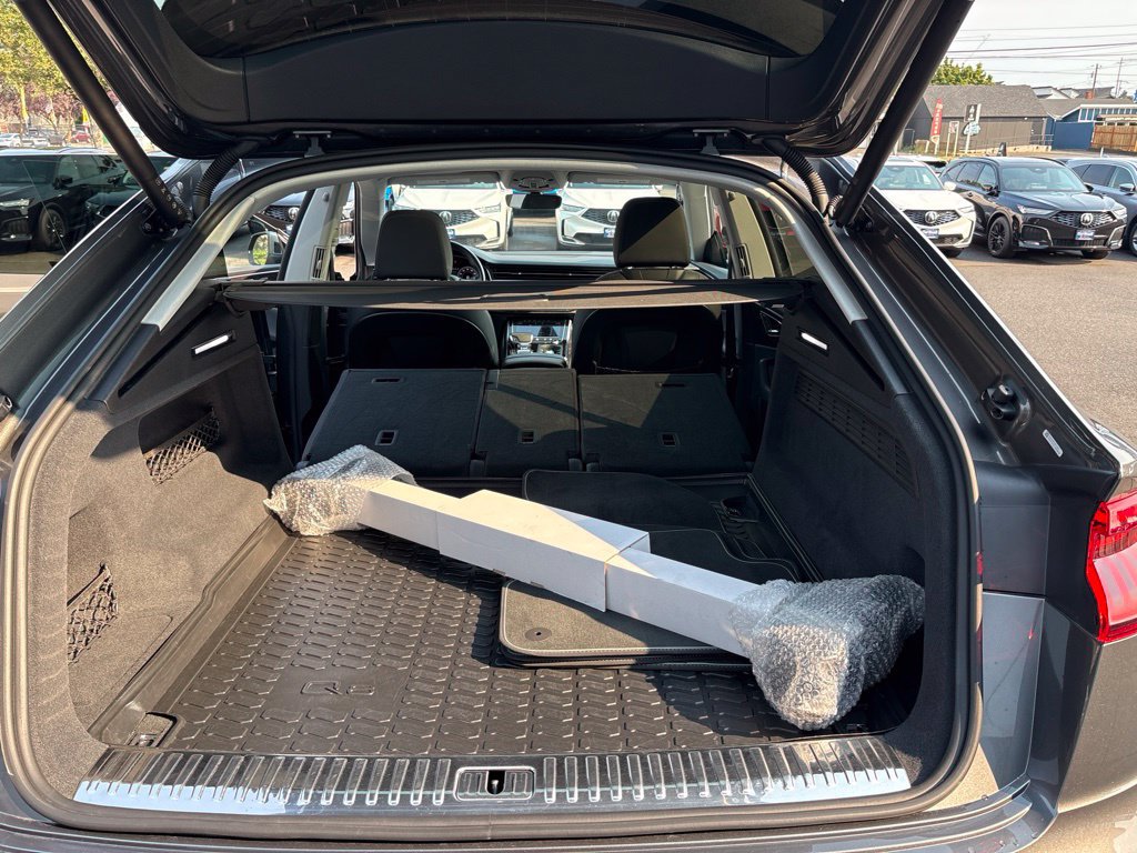 Used 2019 Audi Q8 Premium Plus AWD/4WD image 31