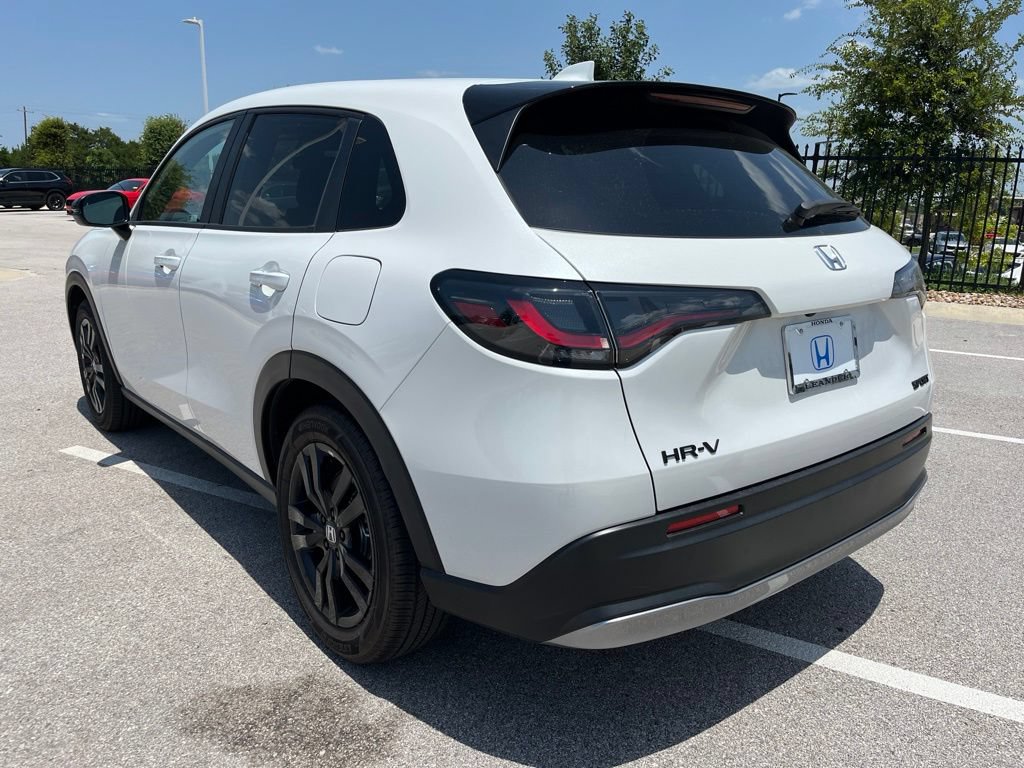 Used 2027 Honda HR-V Sport image 6