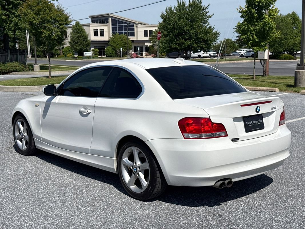 Used 2011 BMW 128i Coupe RWD image 5