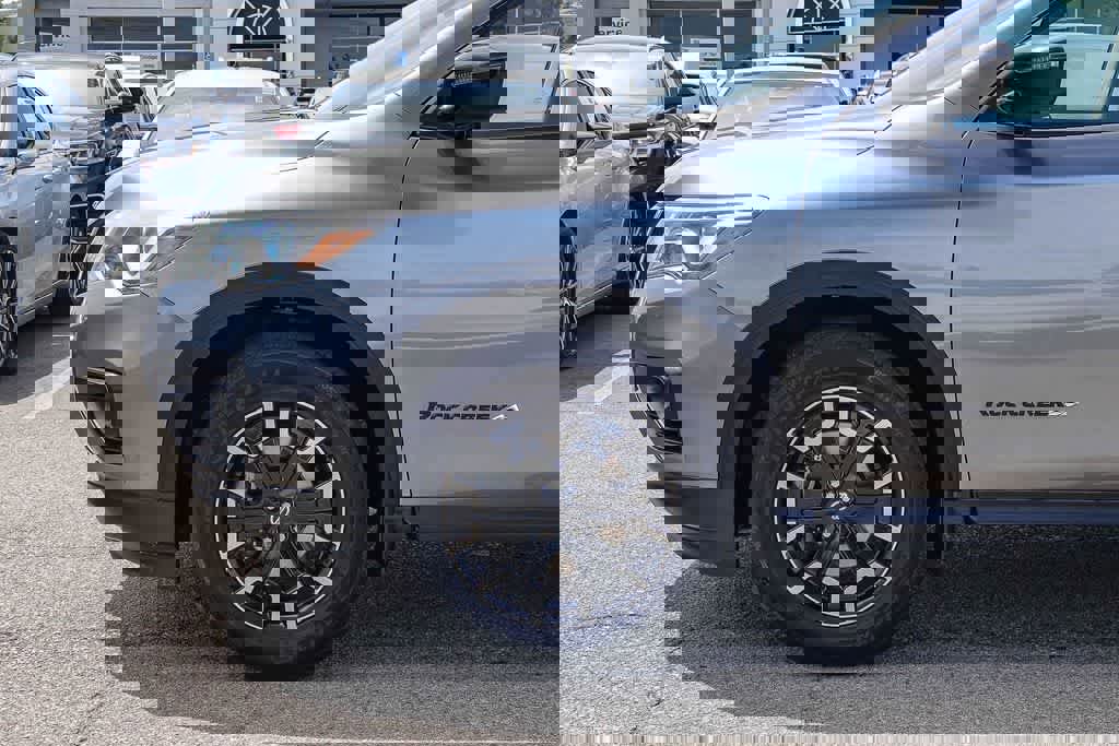 Used 2020 Nissan Pathfinder SV w/ Rock Creek Edition image 9