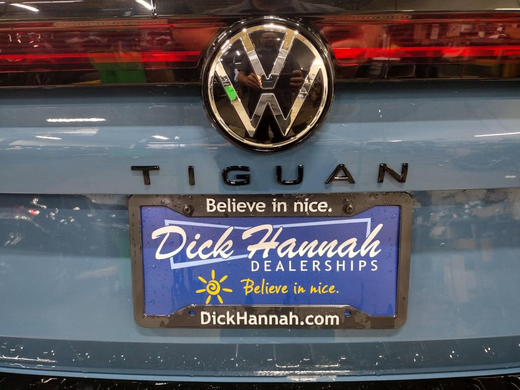 New 2025 Volkswagen Tiguan SE R-Line image 14