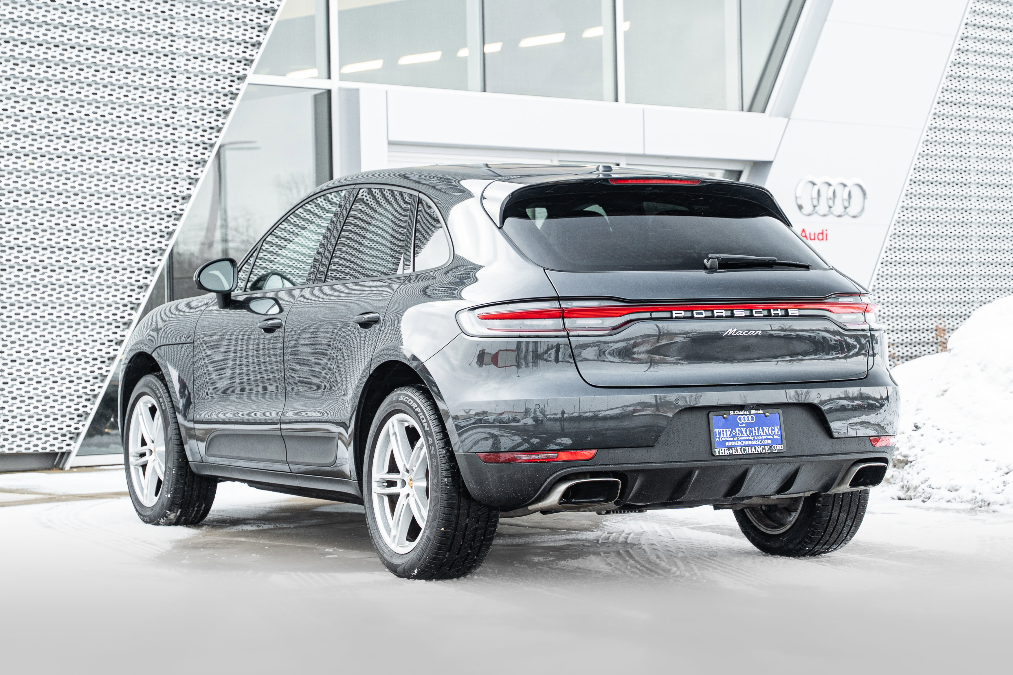 Used 2021 Porsche Macan image 5