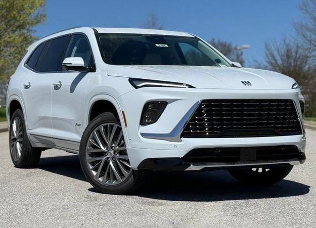 New 2026 Buick Enclave Avenir w/ Super Cruise Package