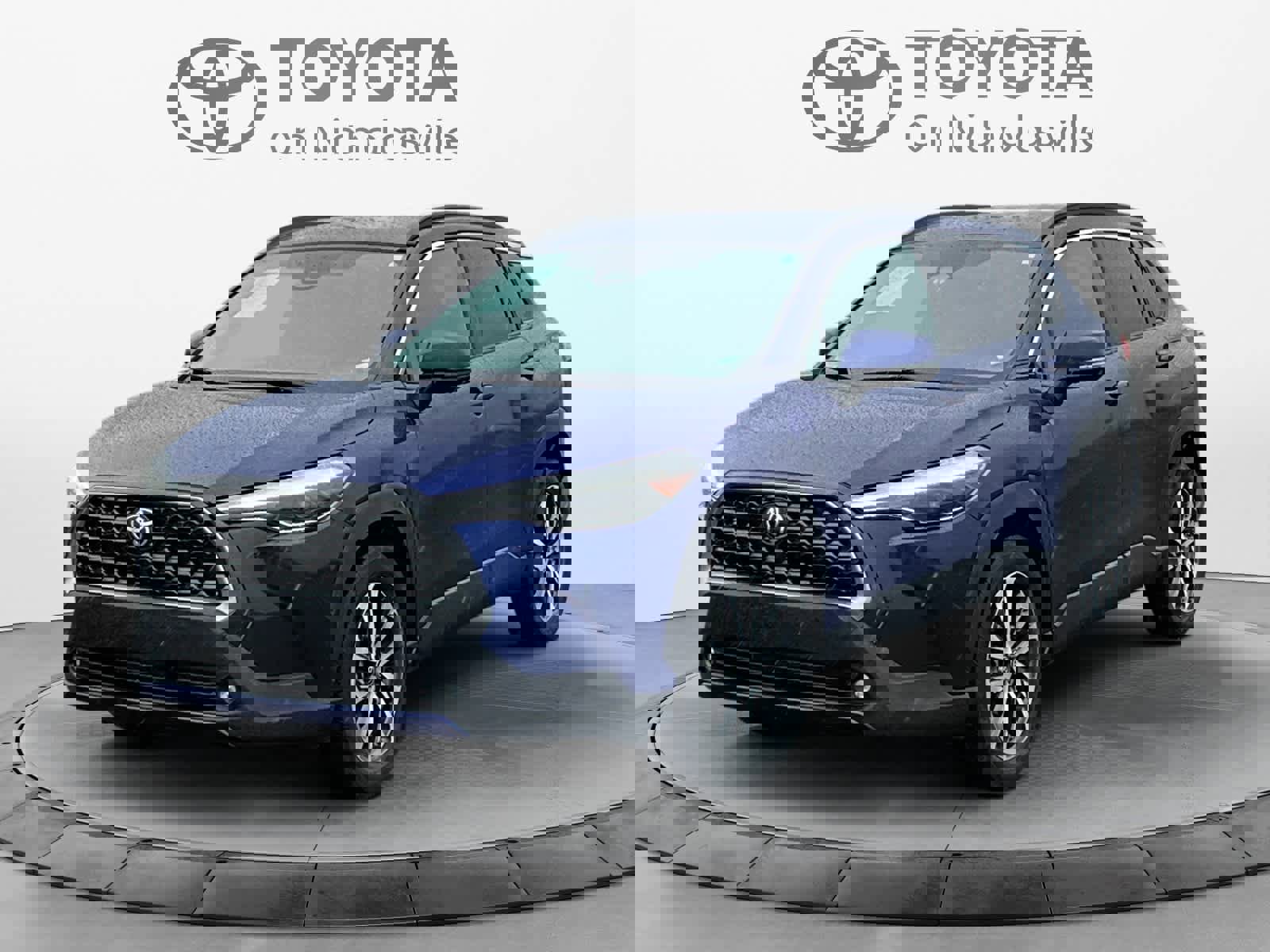 Used 2023 Toyota Corolla Cross XLE image 1