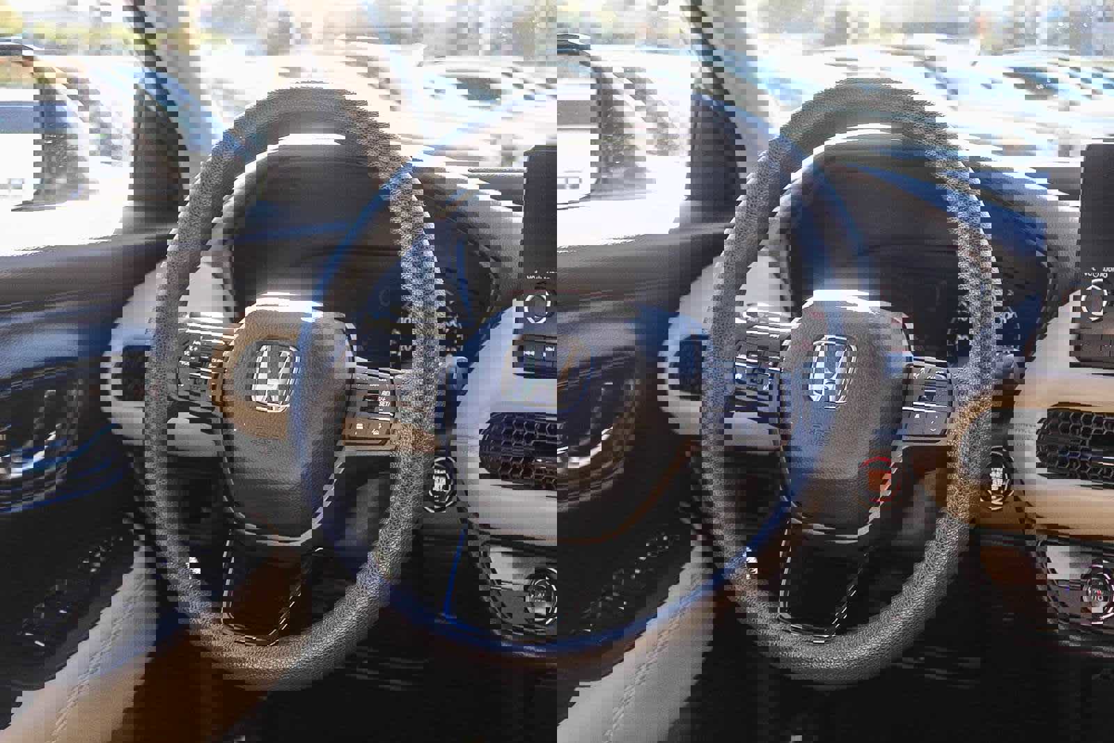 Used 2023 Honda HR-V LX image 15