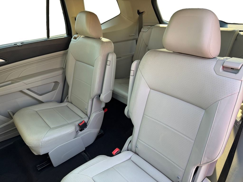 Used 2022 Volkswagen Atlas SEL R-Line image 13