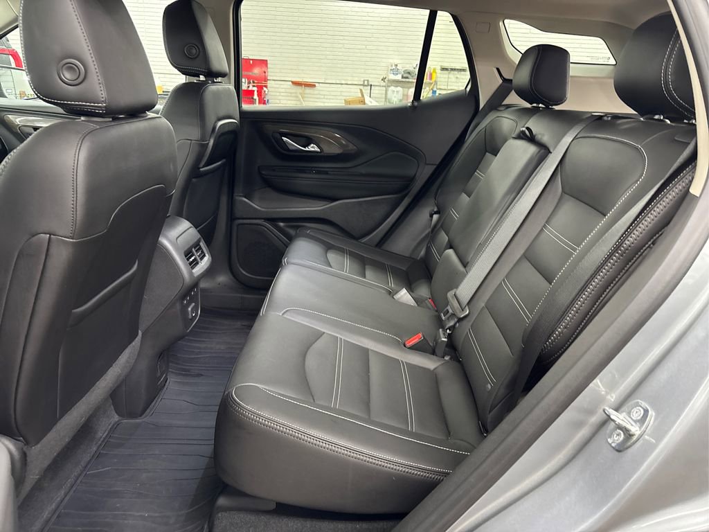 Used 2023 GMC Terrain Denali w/ Denali Premium Package image 10
