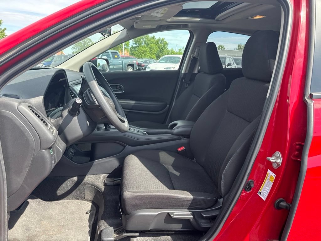 Used 2018 Honda HR-V EX image 16