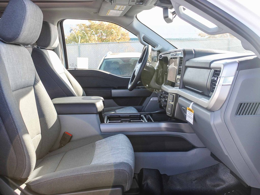 New 2026 Ford F250 XLT w/ XLT Premium Package image 17