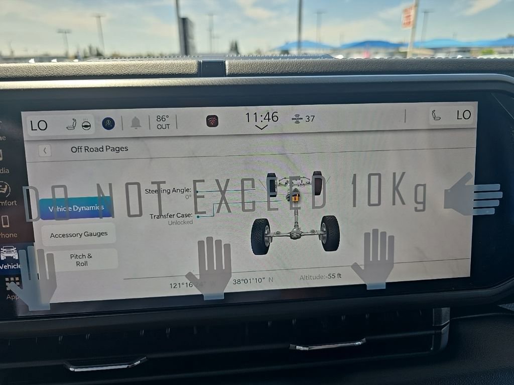 New 2025 Jeep Wrangler Unlimited Sahara AWD/4WD image 17