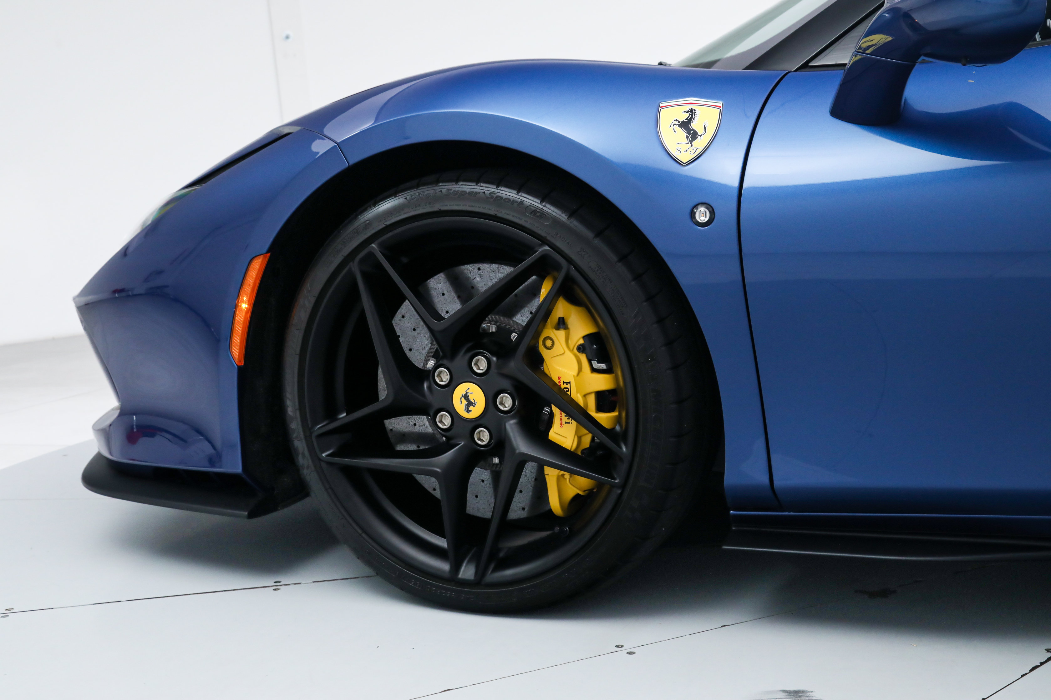 Certified 2023 Ferrari F8 Tributo RWD image 17