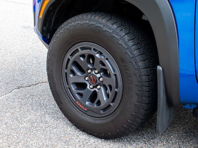 Used 2025 Nissan Frontier PRO-4X AWD/4WD image 5