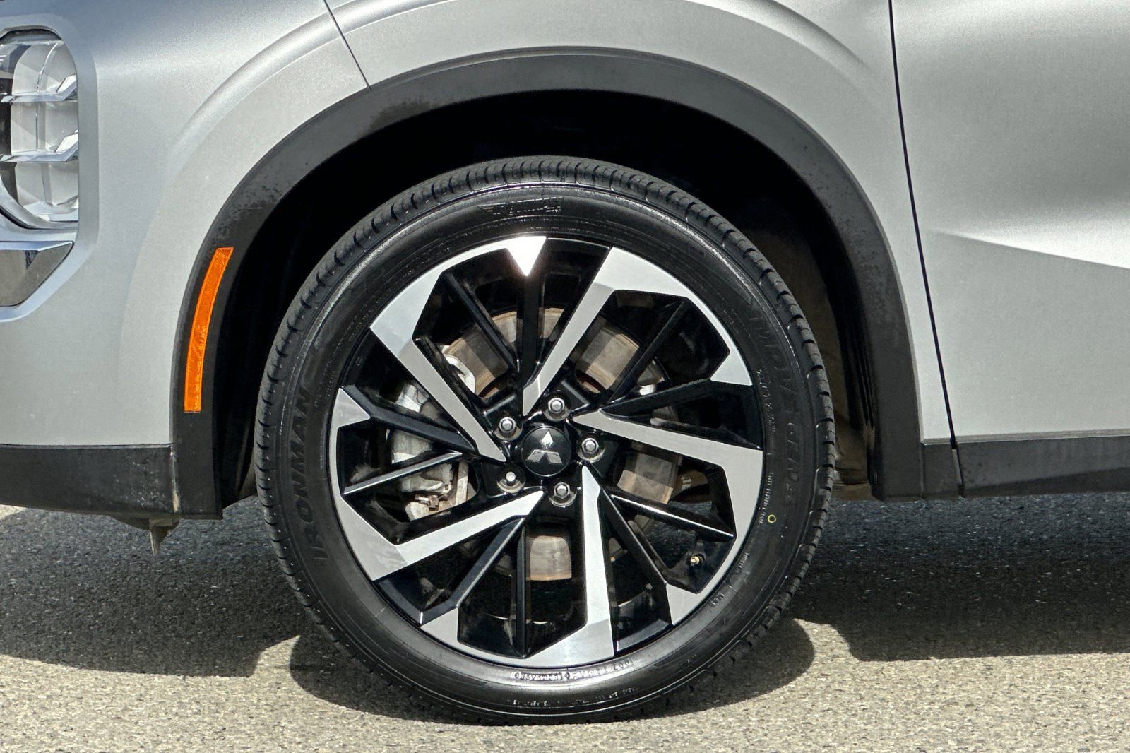 Used 2022 Mitsubishi Outlander ES image 33