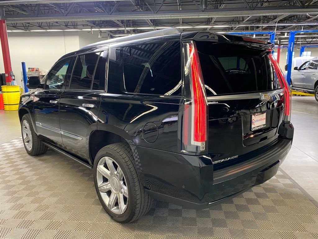 Used 2019 Cadillac Escalade Premium Luxury image 4