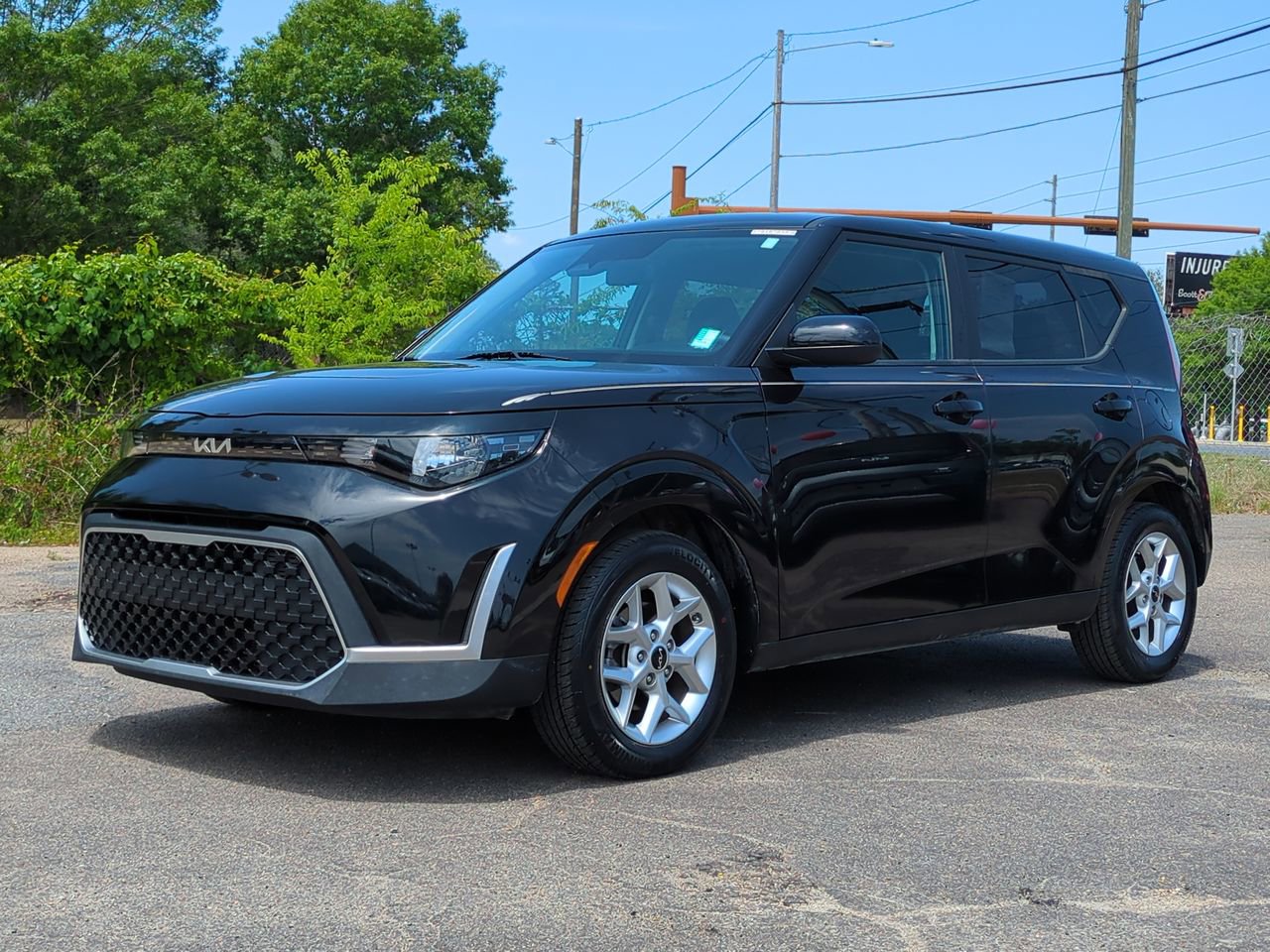 Certified 2023 Kia Soul LX w/ LX Technology Package FWD image 2