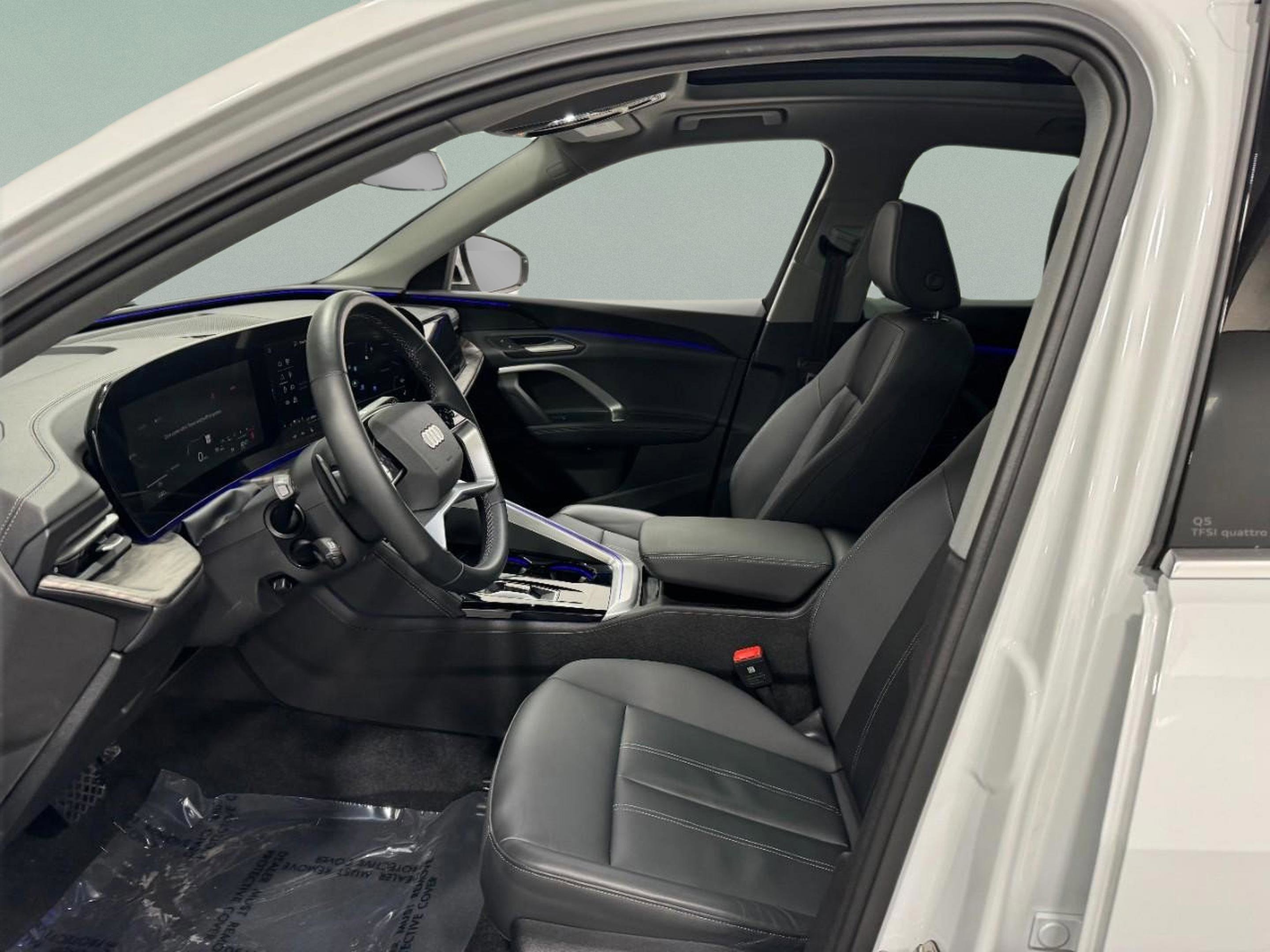 Certified 2025 Audi Q5 Premium w/ Convenience Package image 25