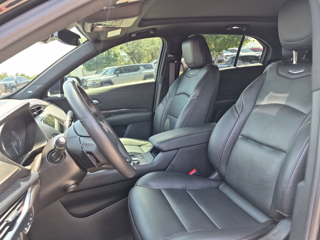 Used 2023 Cadillac XT4 Sport FWD image 23