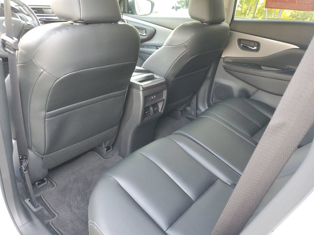 Certified 2024 Nissan Murano SV w/ SV Midnight Edition Package FWD image 15